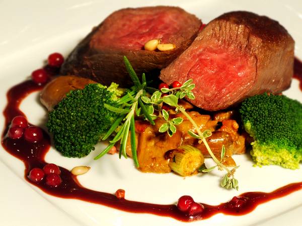 PR-Food-Fotos Rinderfilet mit Preisebeeren