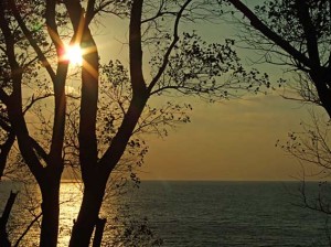 Steilküste mit Sonnenuntergang