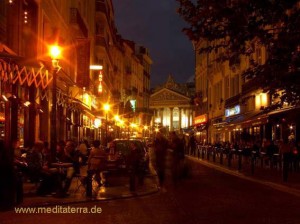 Brüssel Börsenviertel im Abendlicht - Brüsseler Börse am Abend