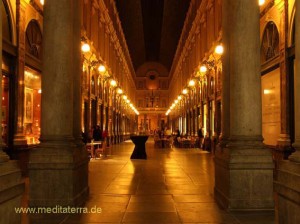 Brüssel Galeries-Royale Saint Hubert im goldenen Abendlicht