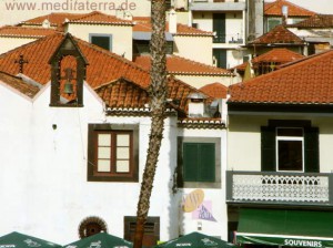 Häuser in Camara de Lobos auf Madeira