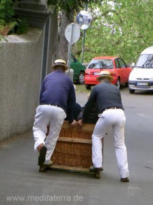 Madeira Korbschlittenfahrer auf dem Monte