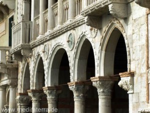 Casa d'Oro: Arkadenbögen im Wassergeschoss - Venedig Canal Grande