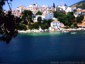 Blick auf den Altstadthügel von Skiathos - Sporadeninseln