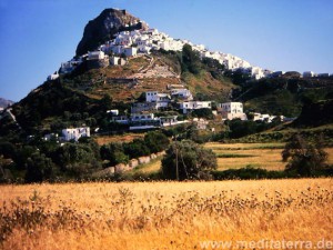 Das weiße Inselhauptstädtchen Skyros auf dem Berg - Sporadeninseln