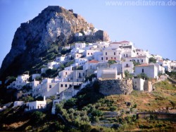 Hauptort der Insel Skyros am Berg