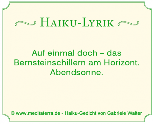 Haiku Gedicht über das Meer und die Farbe Bernstein