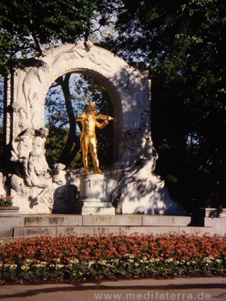 Das Johann Strauss Denkmal im Wiener Stadtpark