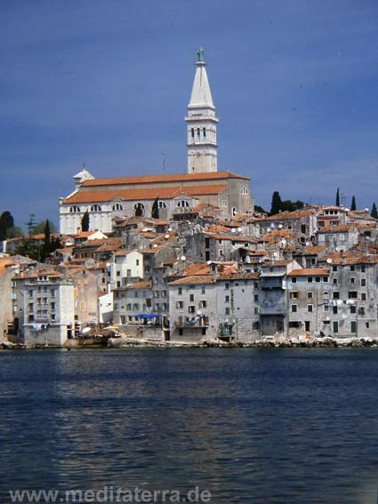 Fischerort Rovinj mit Wallfahrtskirche - Kroatien