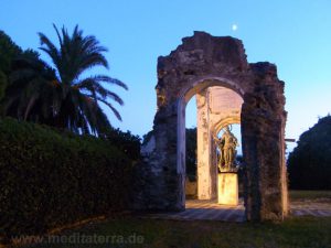 Romantische Ruine auf dem Montebello