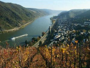 Blick von der Rheingold-Straße auf Oberwesel